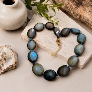 Necklace Natural Agate Gemstone Dyed Blue Oval Hand Knotted Gold Tone Clasp 4118